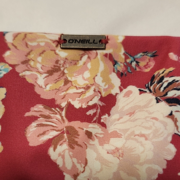 Bikini - Picture 7 of 7